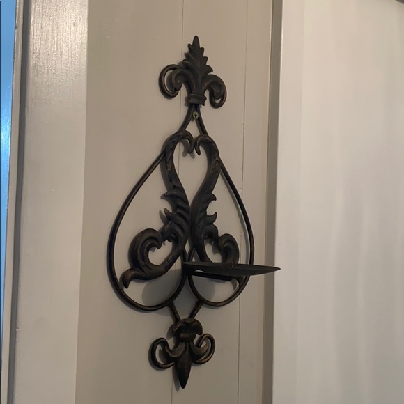 Decor - Picture 2 of 2